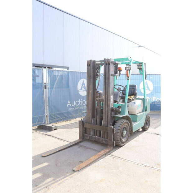 1997 MITSUBISHI FD25-46413780