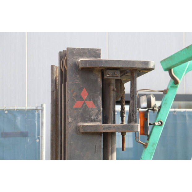 1997 MITSUBISHI FD25-46413783