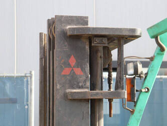 1997-mitsubishi-fd25-46413783