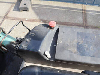 1997-mitsubishi-fd25-46413802