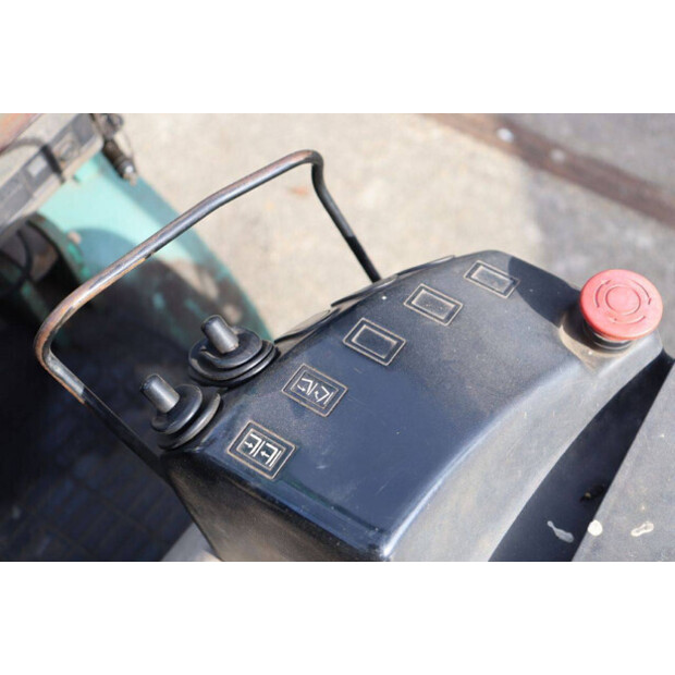 1997 MITSUBISHI FD25-46413803