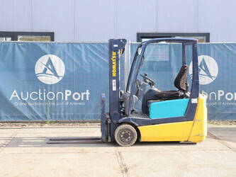 صورة ل رافعات شوكية كوماتسو FB16M