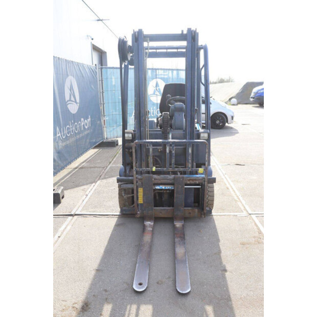 كوماتسو FB16M-46413819