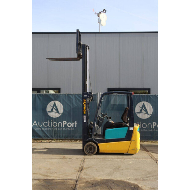 كوماتسو FB16M-46413841