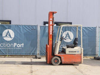 صورة ل رافعات شوكية نيسان MA01L15U