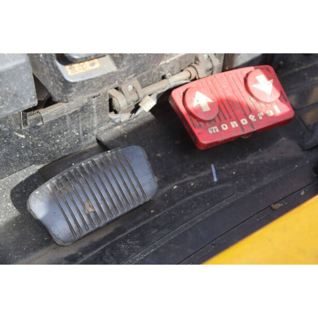 2001 هايستر J2.00XMT-46414004