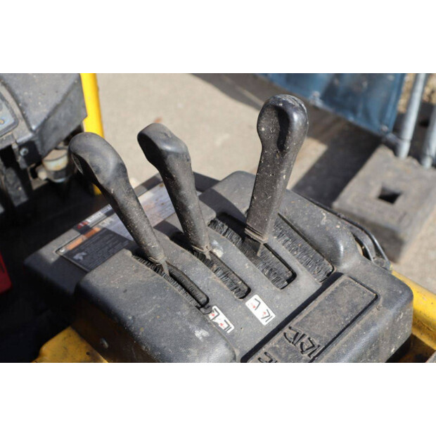 2001 هايستر J2.00XMT-46414009