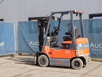 2009-toyota-7fbmf18-1439344-46414049