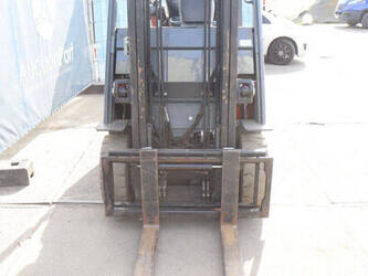 2009-toyota-7fbmf18-1439344-46414054