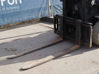 2009-toyota-7fbmf18-1439344-46414056