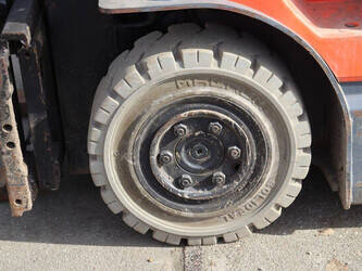 2009-toyota-7fbmf18-1439344-46414060