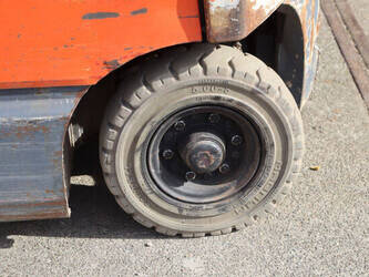 2009-toyota-7fbmf18-1439344-46414061