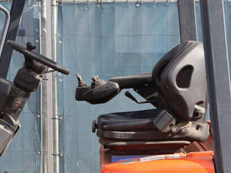 2009-toyota-7fbmf18-1439344-46414066