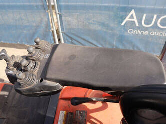 2009-toyota-7fbmf18-1439344-46414074