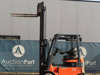 2009-toyota-7fbmf18-1439344-46414080