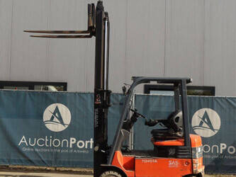 2009-toyota-7fbmf18-1439344-46414081