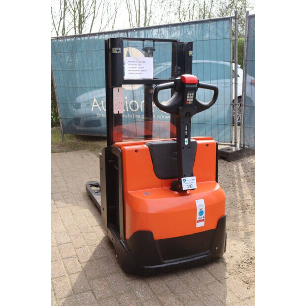 2021 تويوتا SWE 2000-46414139