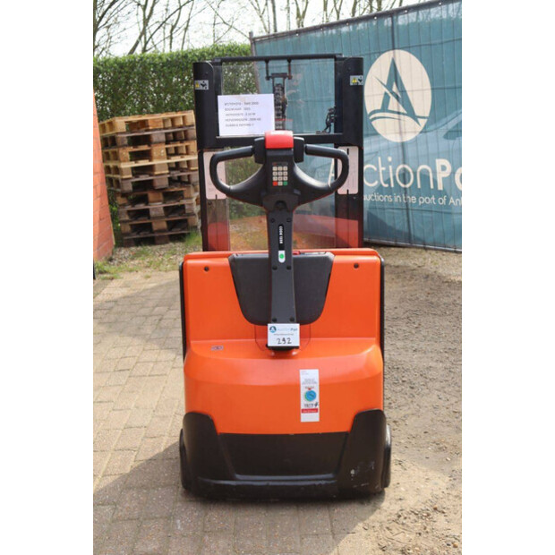 2021 تويوتا SWE 2000-46414140