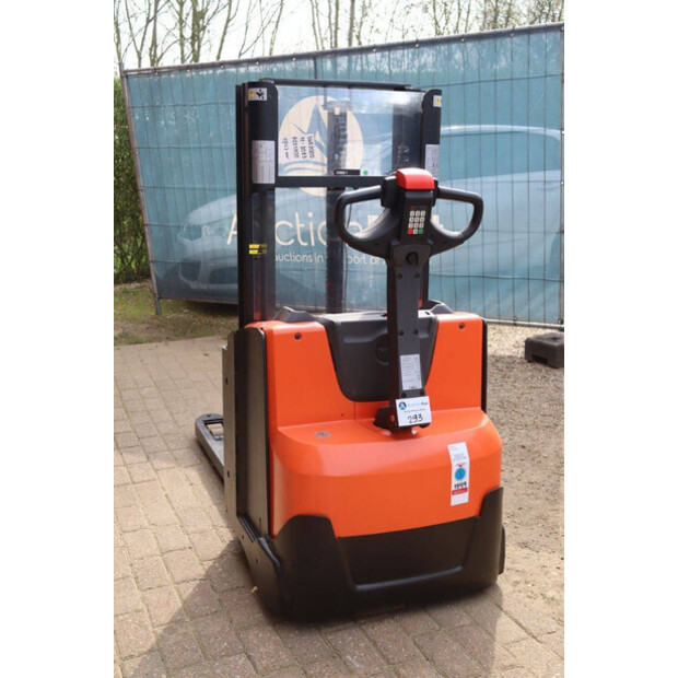 2023 تويوتا SWE200D-46414161