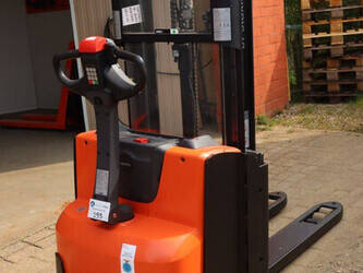 2023-toyota-swe200d-46414163