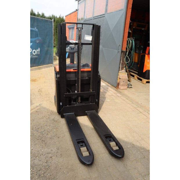 2023 تويوتا SWE200D-46414164