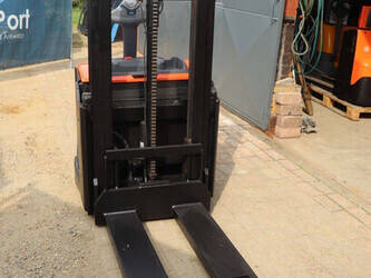 2023-toyota-swe200d-46414164