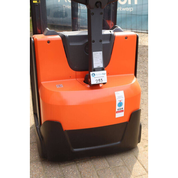 2023 تويوتا SWE200D-46414169