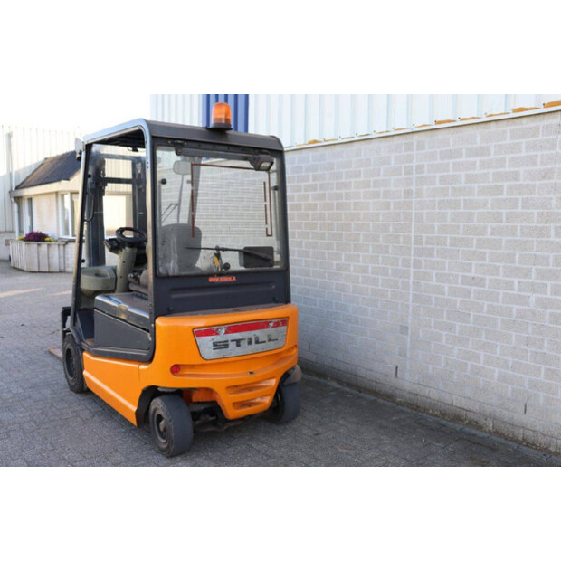 2002 ستيل R60-46414180