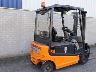 2002-still-r60-1439349-46414181