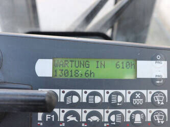 2002-still-r60-1439349-46414187