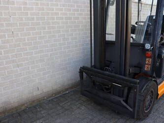 2003-still-r60-35-1439352-46414228