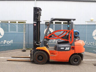 1999-toyota-42-7fgf25-1439354-46414268