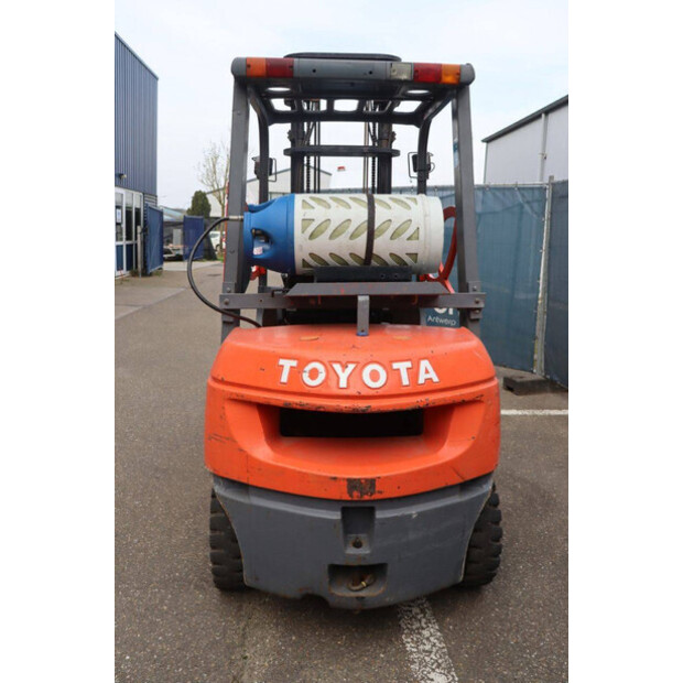 1999 Toyota 42-7FGF25-46414271