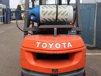 1999-toyota-42-7fgf25-1439354-46414271