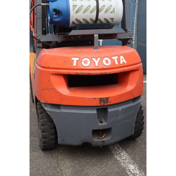 1999 Toyota 42-7FGF25-46414282