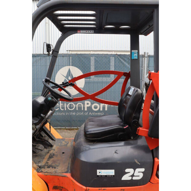 1999 Toyota 42-7FGF25-46414287