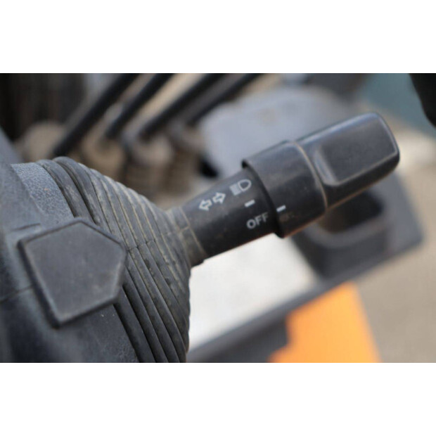 1999 Toyota 42-7FGF25-46414293