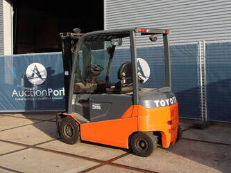 2013-toyota-8fbmt35-1439358-46414377