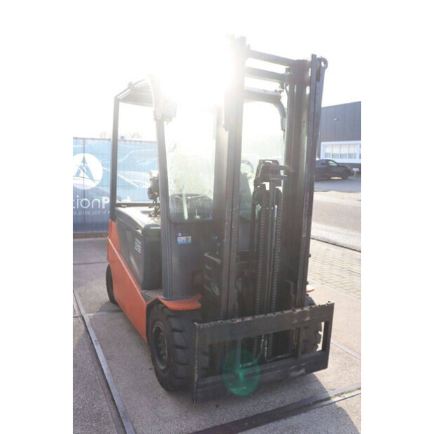 2013 Toyota 8FBMT35-46414380