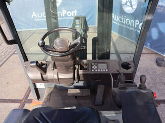 2013-toyota-8fbmt35-1439358-46414392