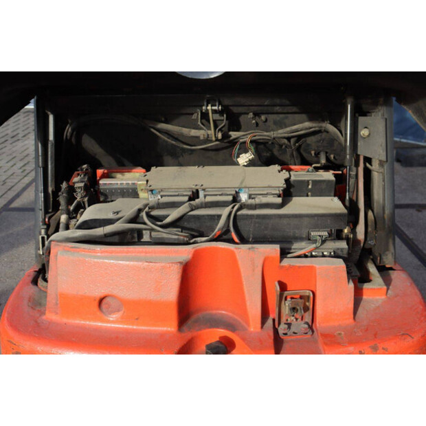 2001 ليندي E30-02-46414433