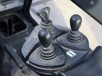 2001-linde-e30-02-1439359-46414441