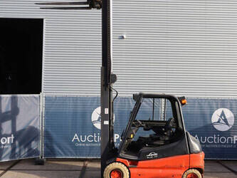 2001-linde-e30-02-1439359-46414445