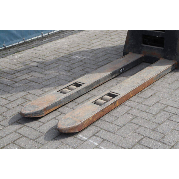 2012 بي تي SPE 160-46414546