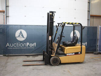 Image de CHARIOTS ÉLÉVATEURS 2005 Caterpillar EP20KT