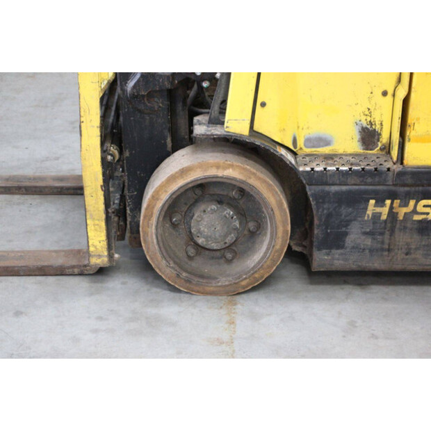 2020 هايستر E2.5XN-46414912