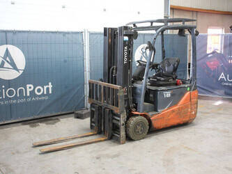 2020-toyota-8fbe18t-46414937