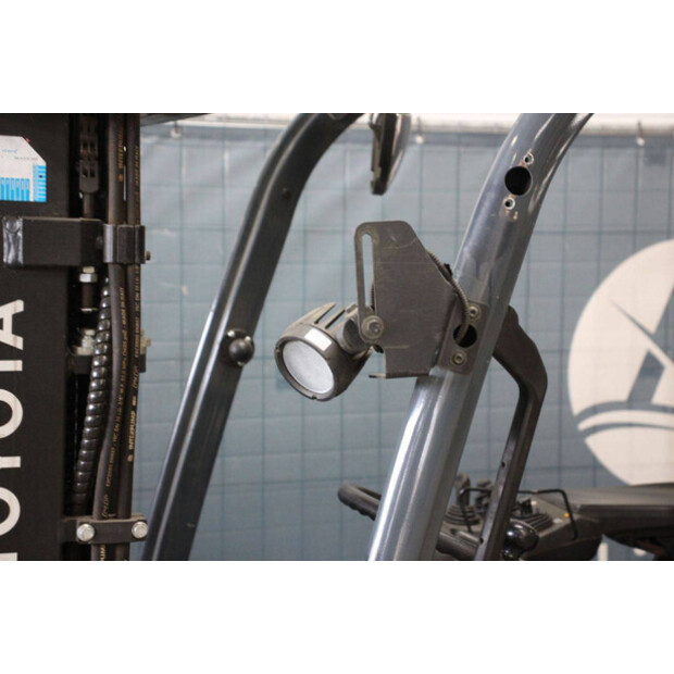 2020 تويوتا 8FBE18T-46414942