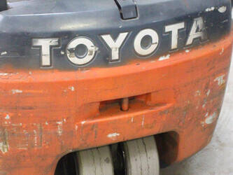 toyota-traigo-18-46415006