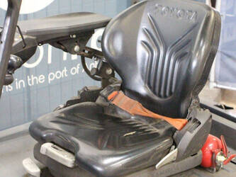 toyota-traigo-18-46415012